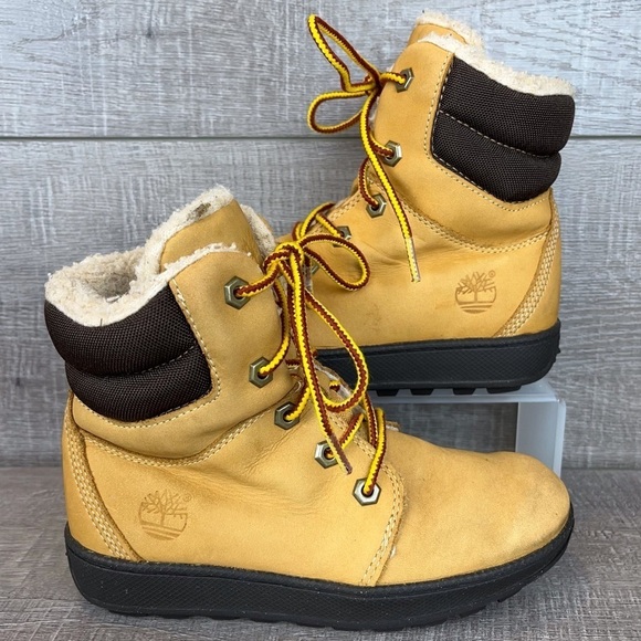 Timberland Y13.5 wheat leather fleece lined boots - Picture 1 of 16